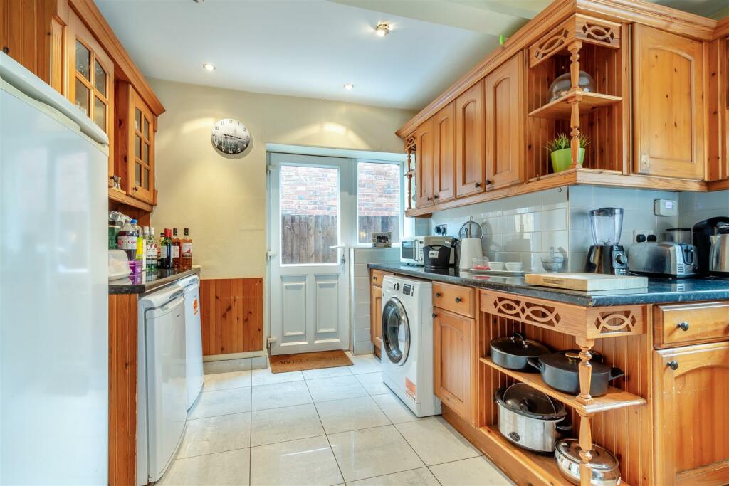 8617028-interior31.jpg