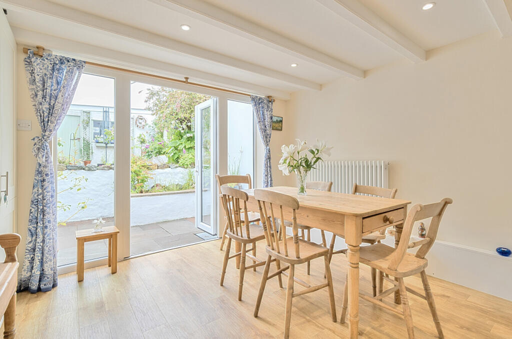 1307226-2-684aa40...