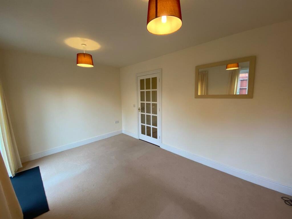 Living Room: