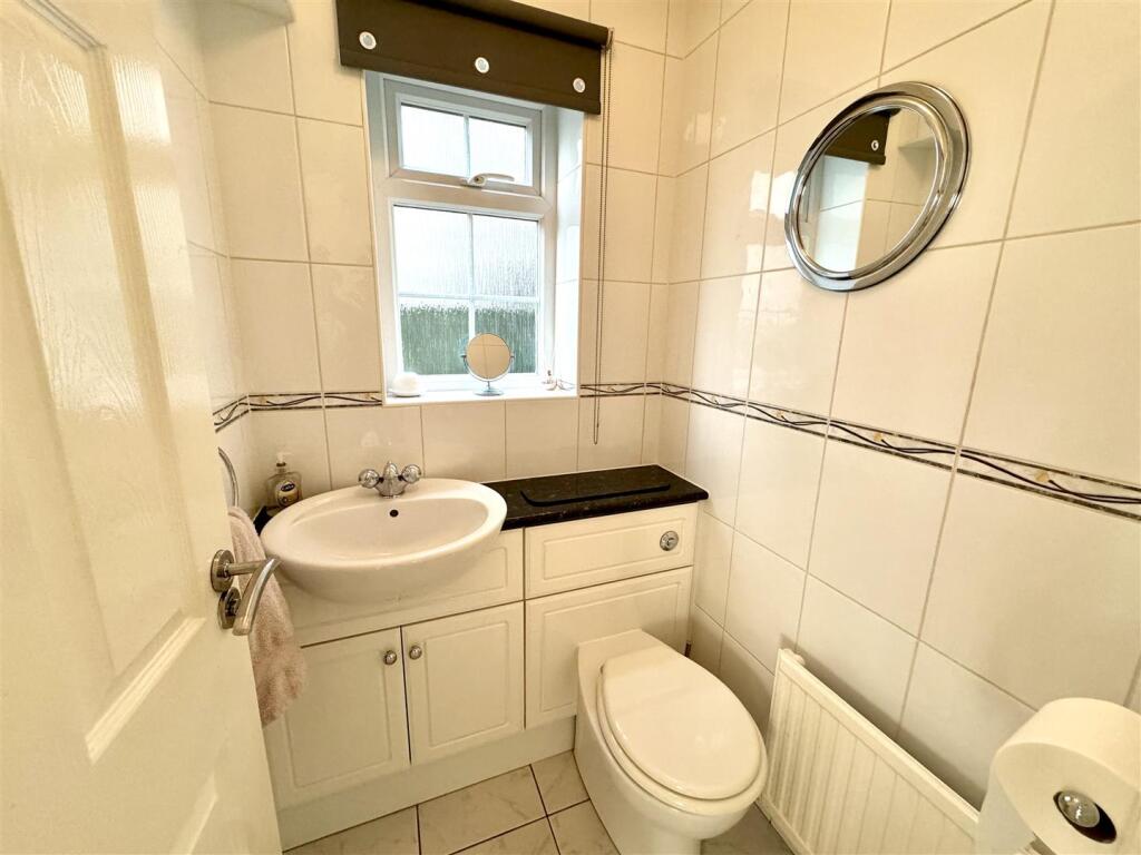 CLOAKROOM/WC