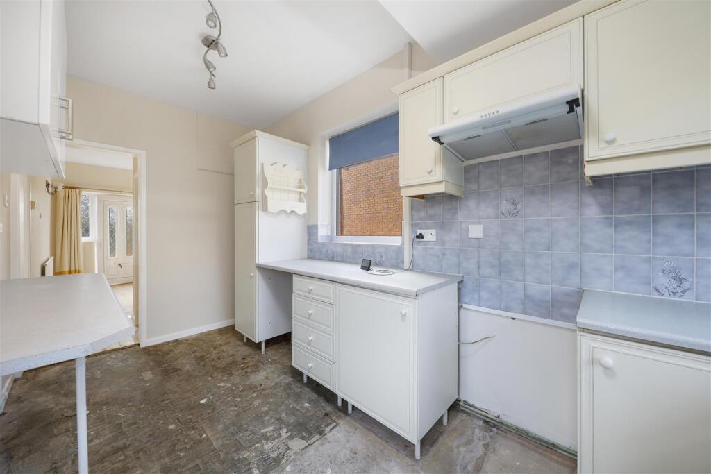 Kitchen4.jpg
