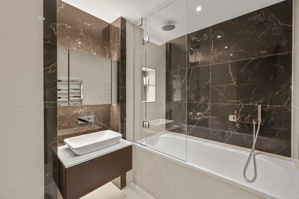 60-Sherrin-House 16.jpg