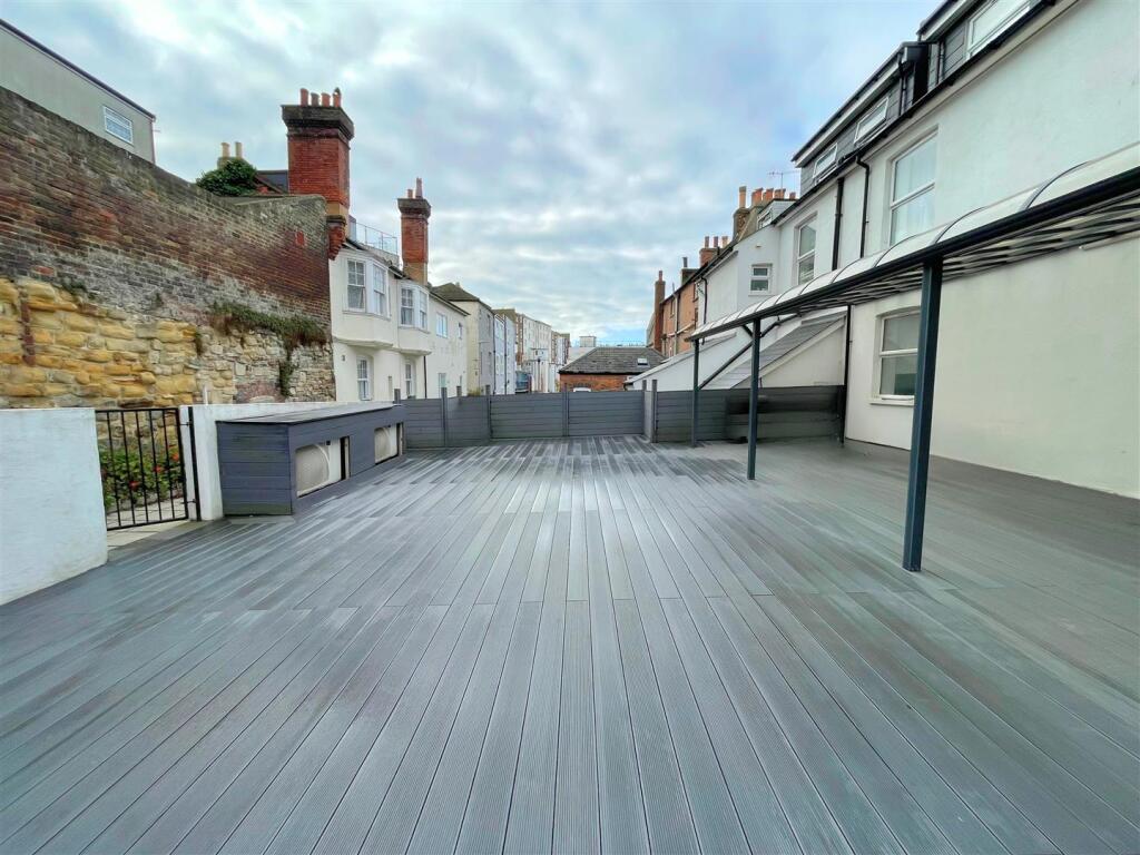 Communal Decking