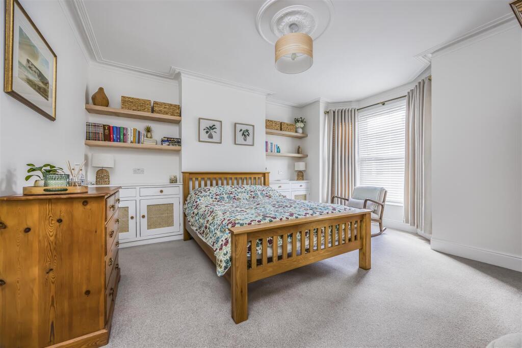 6 Hellyer Road, Southsea-PorticoMarketing-SoldBy-4