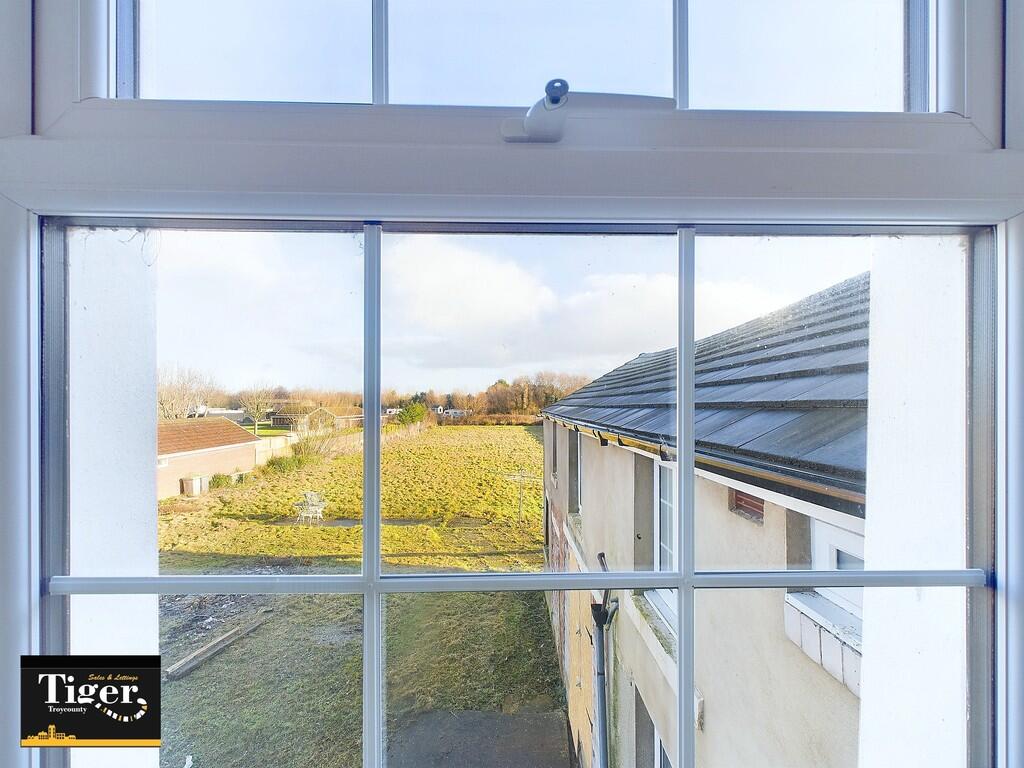 CAM02176G0-PR0463...