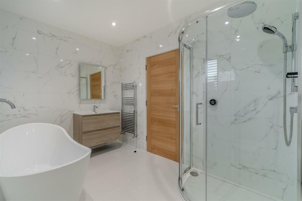 8584620-interior20.jpg