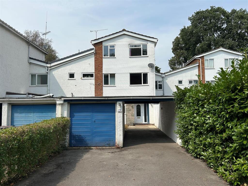 13 Alphington Green front.jpg