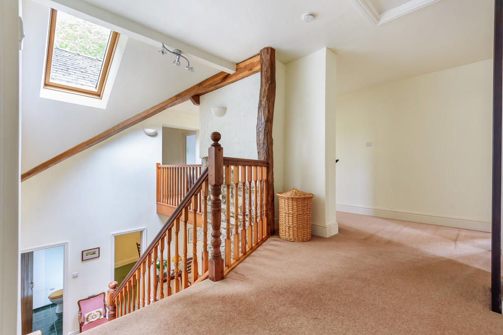 Galleried First F...