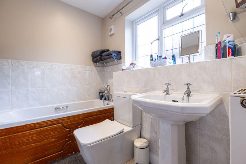 En-Suite 1
