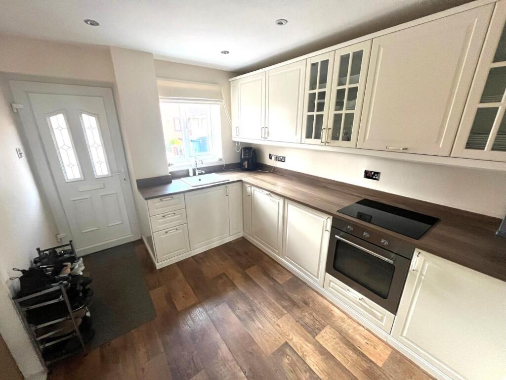 Kitchen 1.jpg