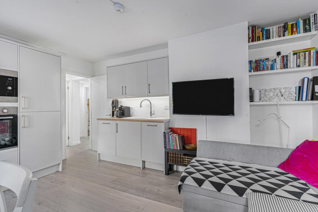 Kitchen/Reception