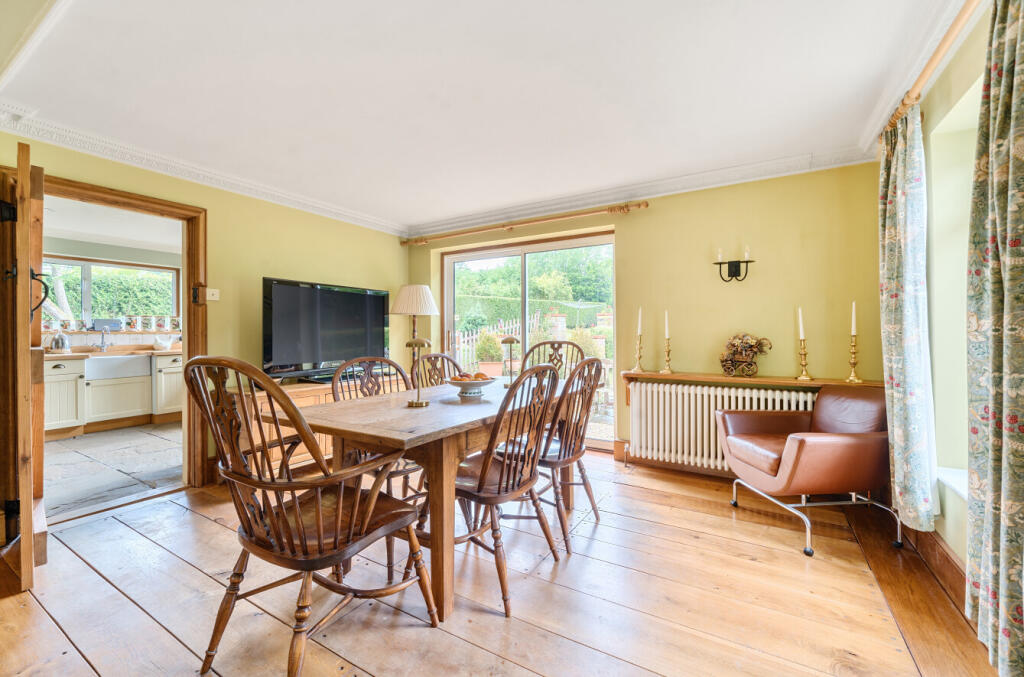 1296312-7-6835e6f...