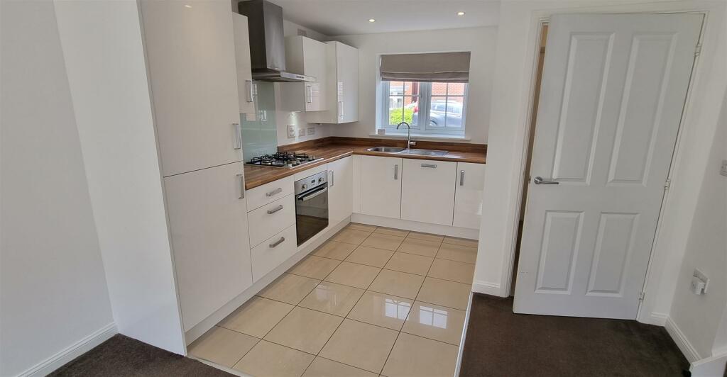 Kitchen Open Plan to the Lounge Diner