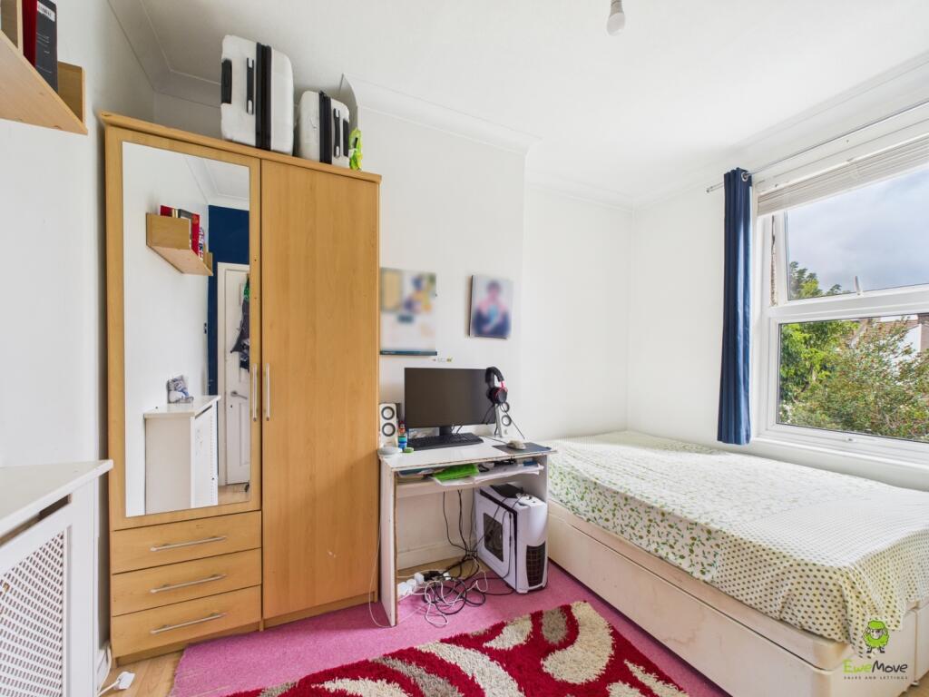 Presented by Nicoleta at EweMove Bexleyheath and D