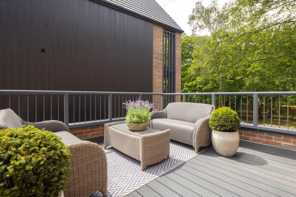 brooklands grove, weybridge