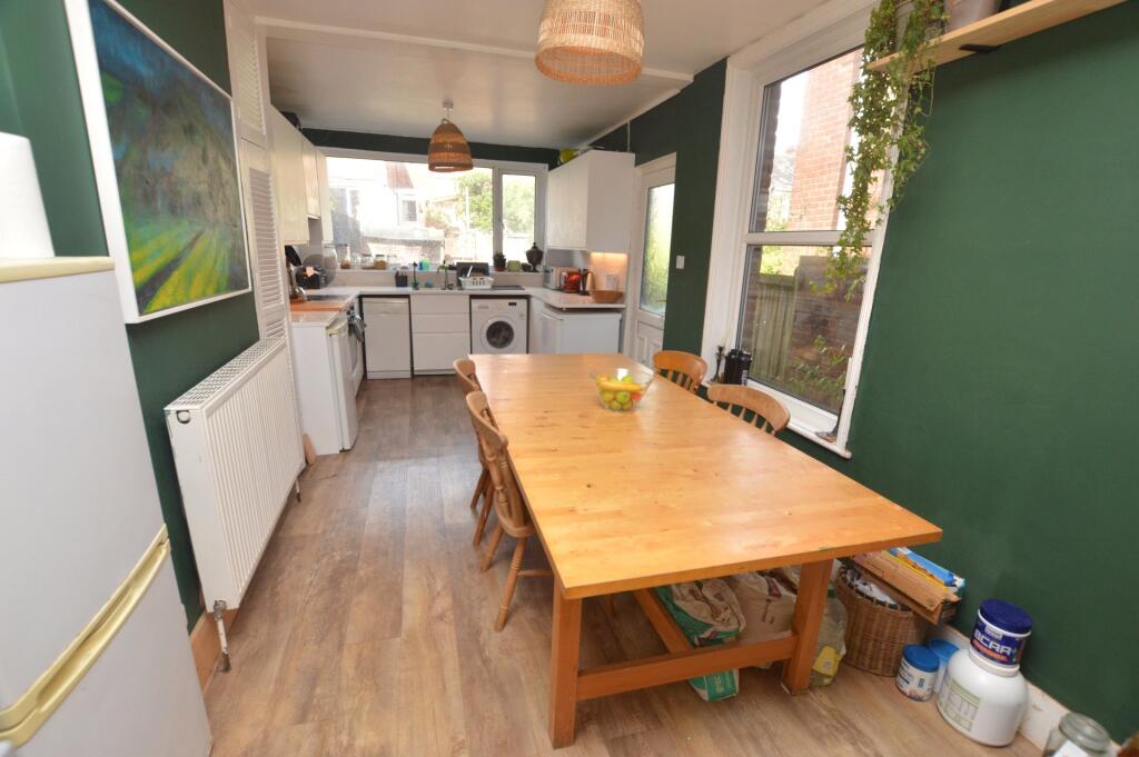 Kitchen/Breakfast Rm