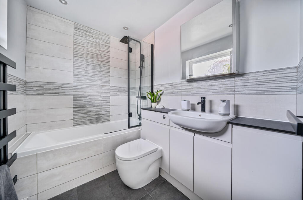 1377271-18-691312...