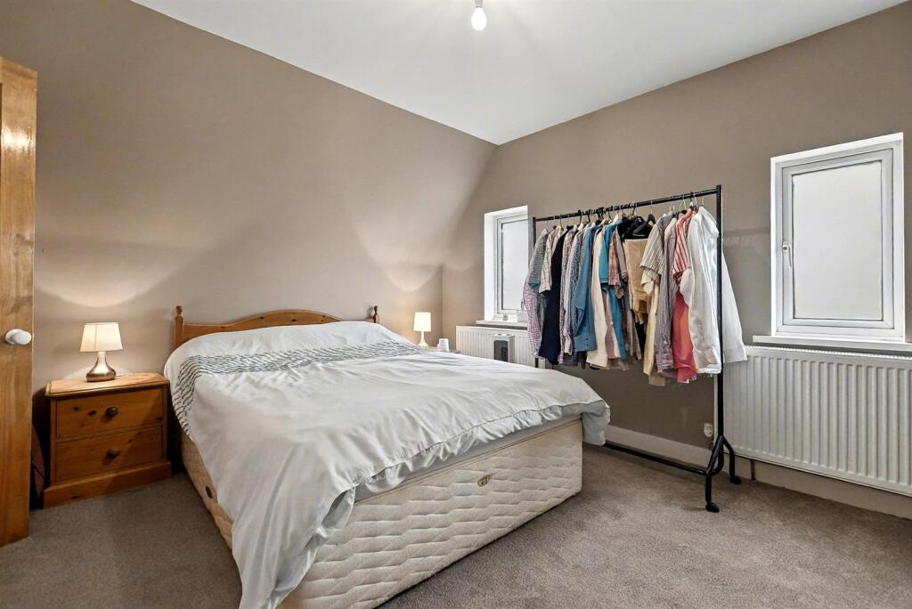 Bedroom 1.jpg