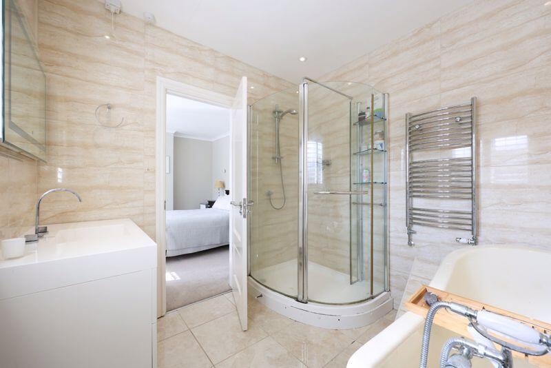 Bath/Shower Room