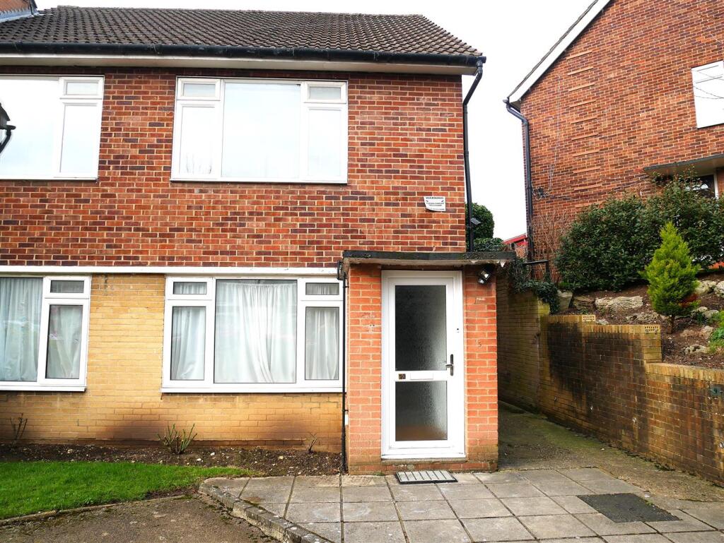 Hillview Gardens, Hendon London NW4 2JG