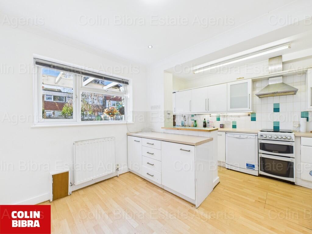 CAM04175G0-PR0064...