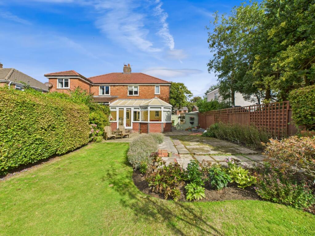 CAM02386G0-PR0145-STILL002