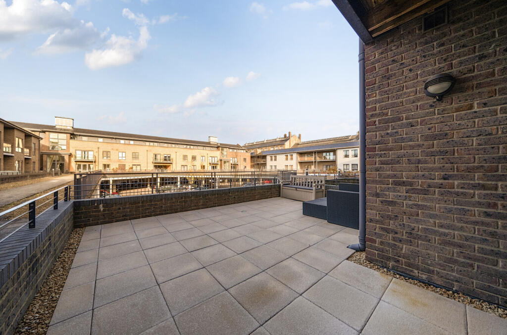 1383179-12-691eee...