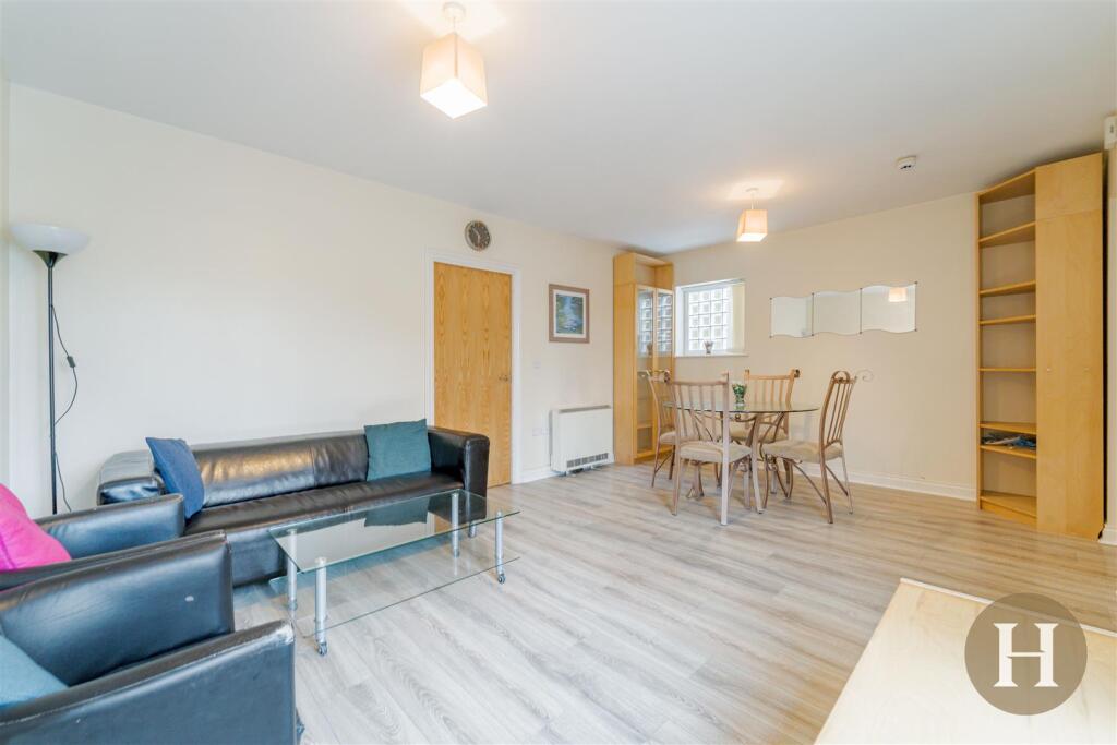 Hadleigh Estate Agents-18.jpg