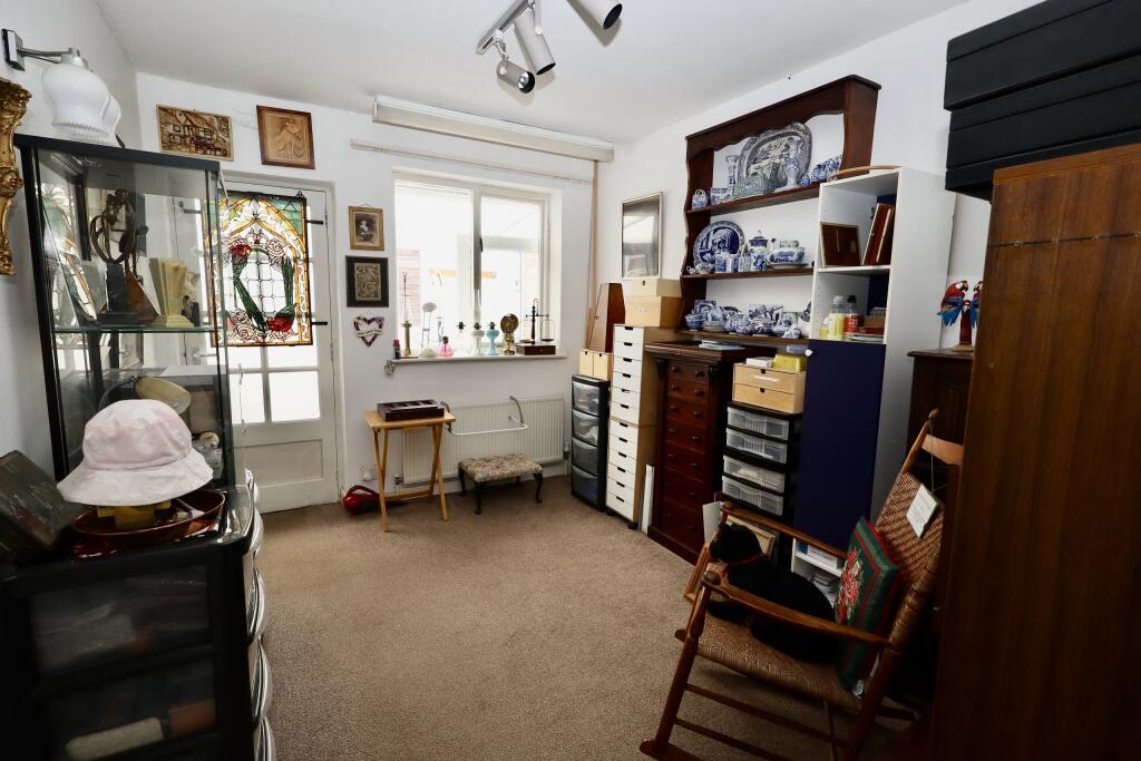 Bedroom 3/dining room