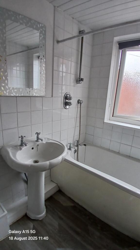 WhatsApp Image 2025-08-18 at 13.38.06_110e87c5