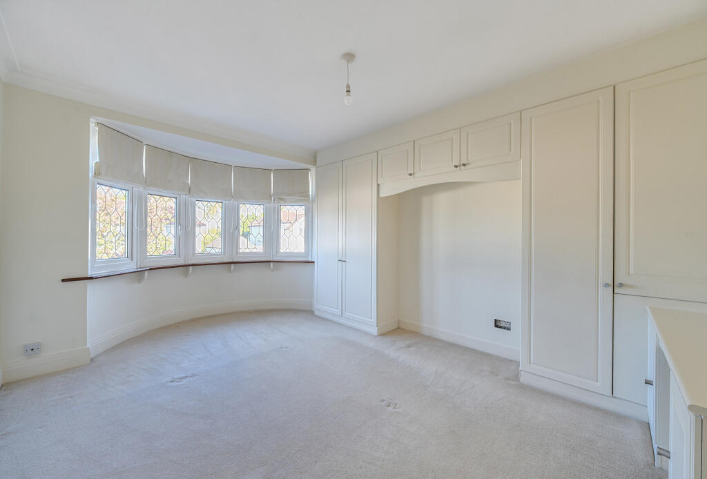 1360883-5-68dc09c...