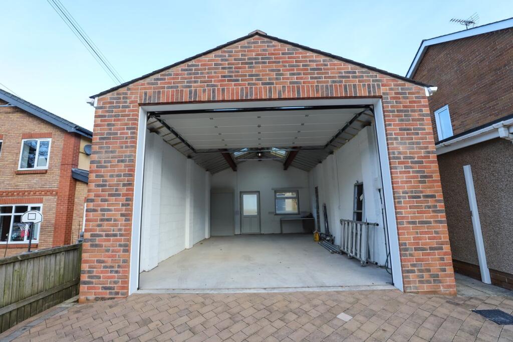 Detached Garage