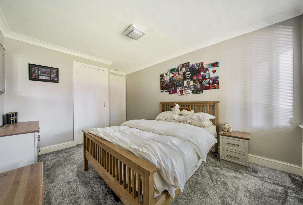 1361914-5-68e3edd...