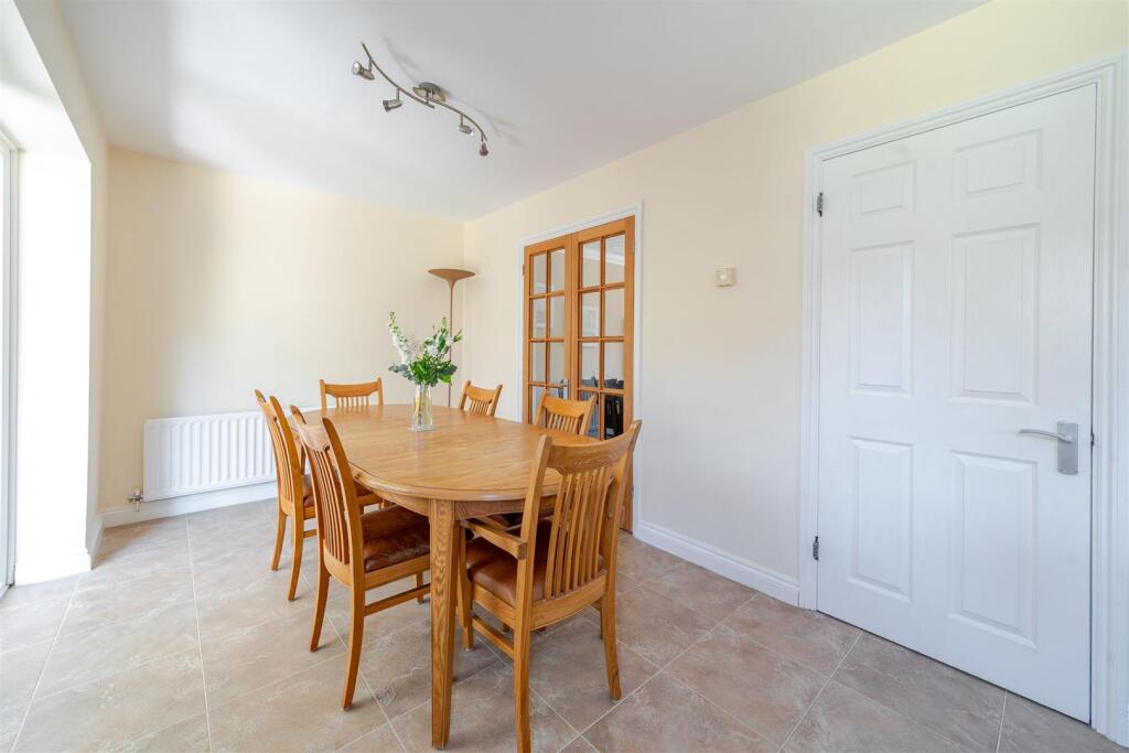 44 Docklewell Close, Towcester (36).JPG