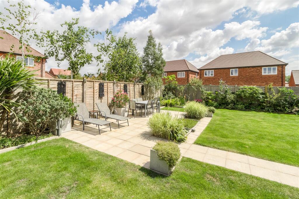 1 Farthington Drive, Nuneaton