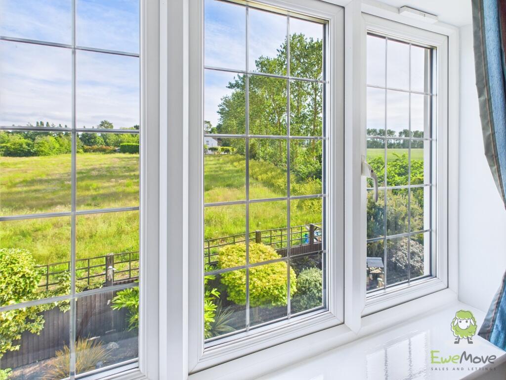 CAM01543G0-PR0132-STILL099