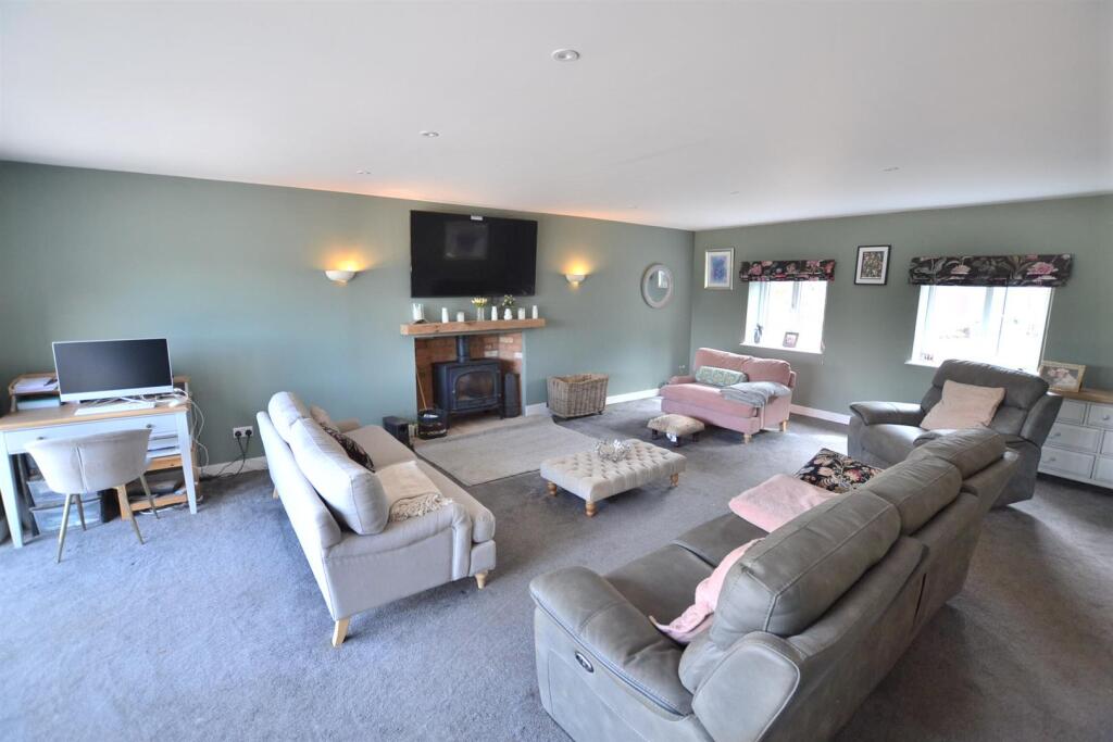 Leicester Road (8).JPG