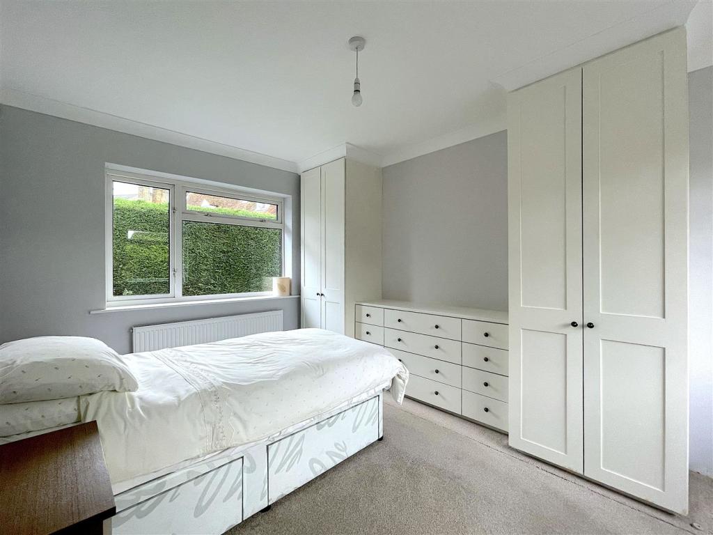 Bedroom One (2).jpeg