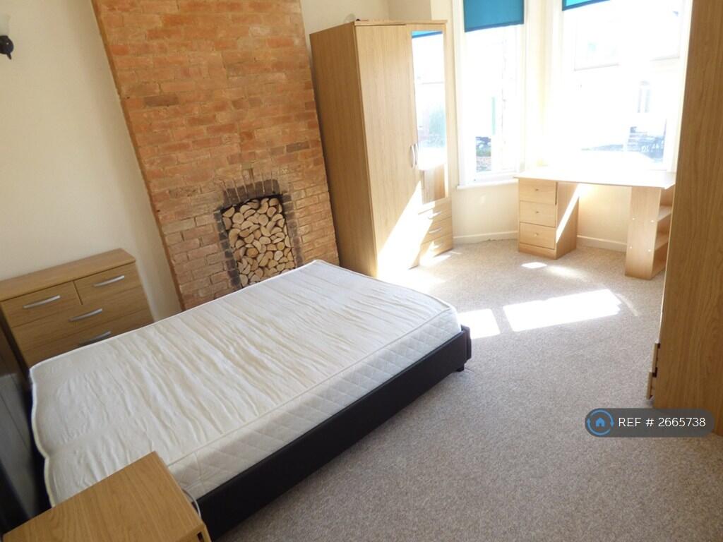 Double Bedroom 1