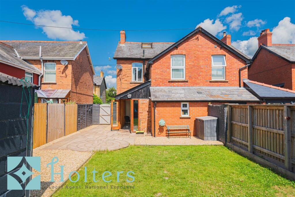 20 Ifron Road, Builth Wells-21.jpg