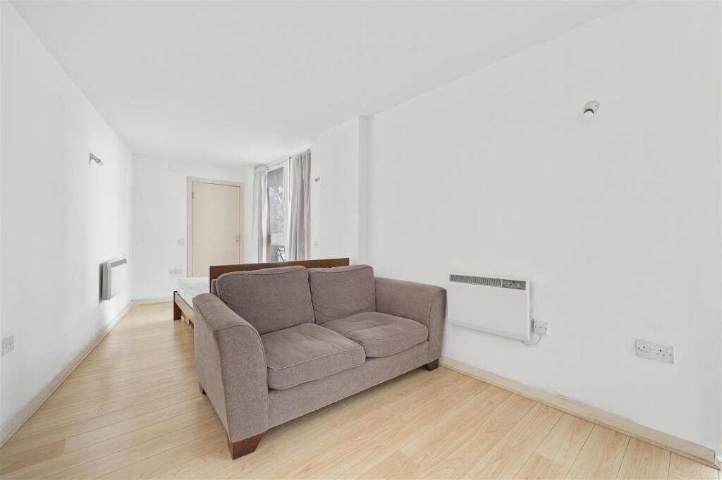 Living Area 2