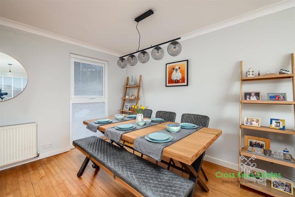 Dining &amp; Entertaining Room