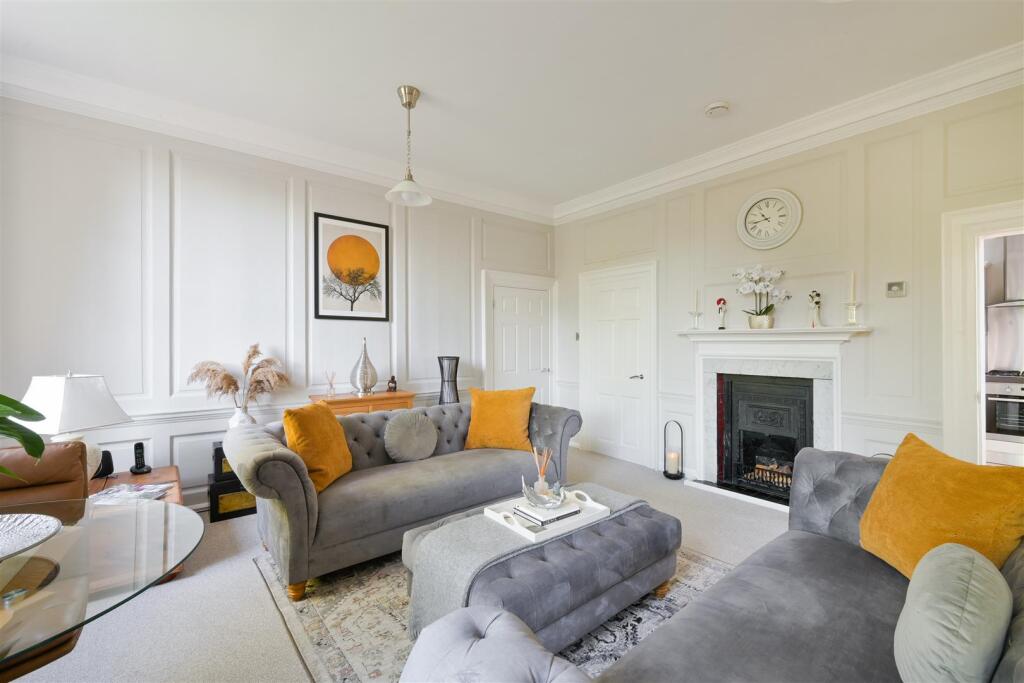 THE CEDARS, FLAT  (9).jpg