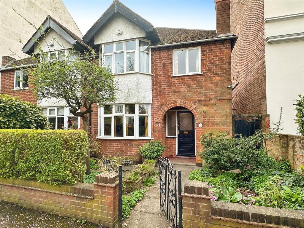 72f5d883-image_picker_F64A1BFC-F8E6-49C6-9F2D-2716