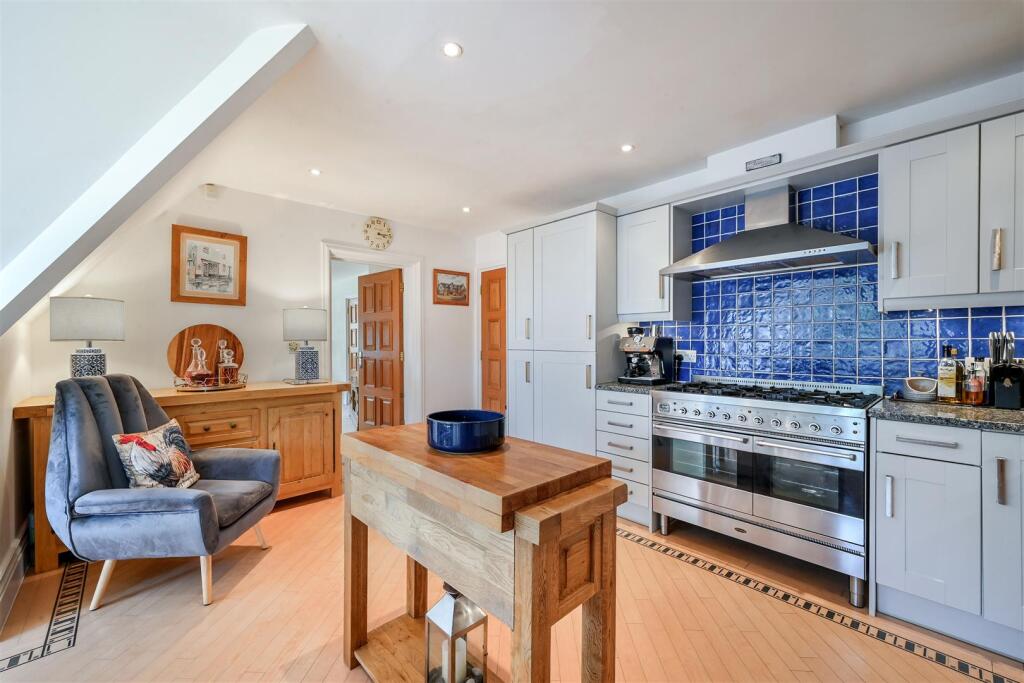 HOLLY HILL PARK, 6- (6).jpg