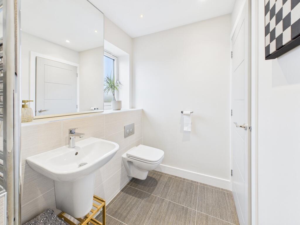 bath &amp; shower room