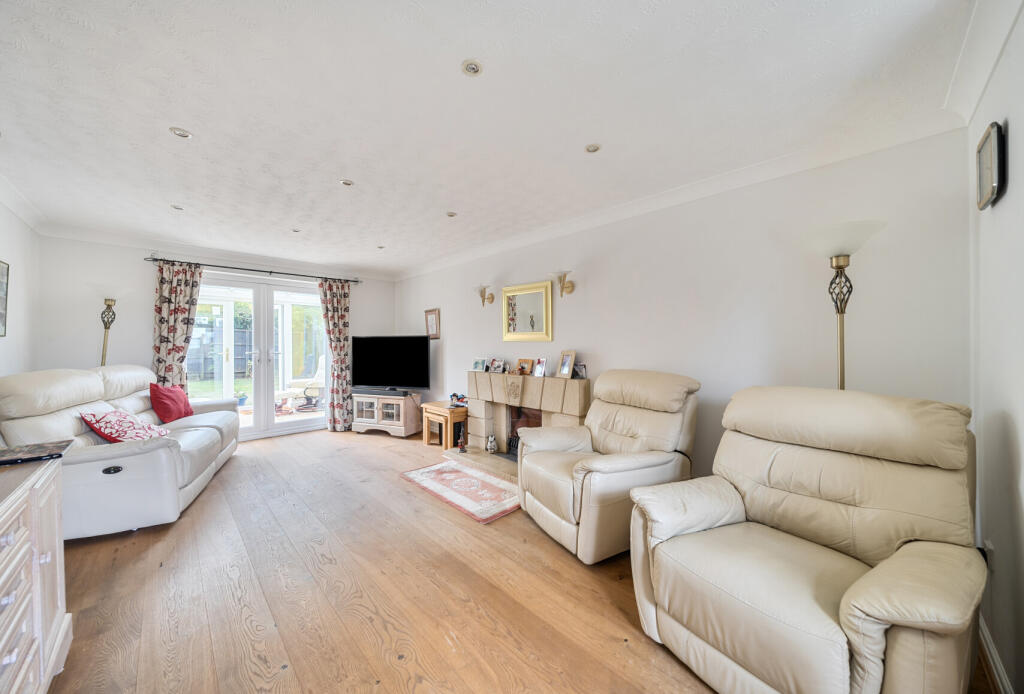 1343277-11-68a4a5...