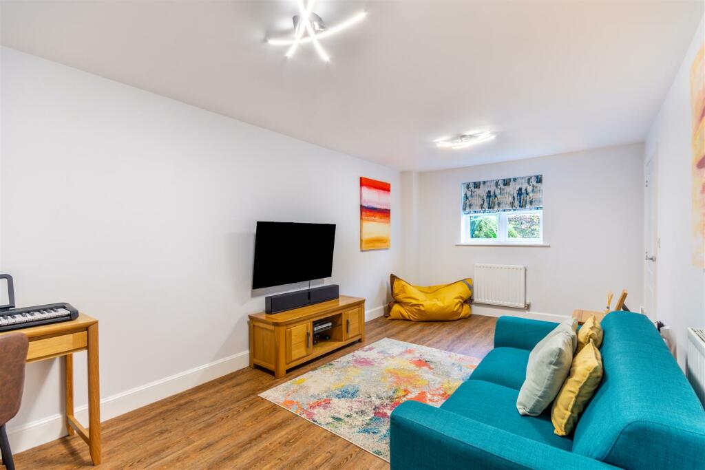 8627852-interior02.jpg