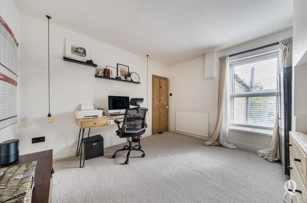 3f605311-f0c4-4d5...