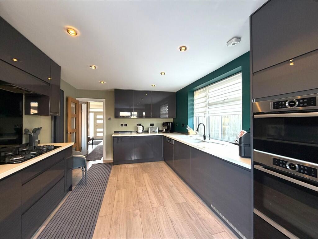 processed-18D6236...